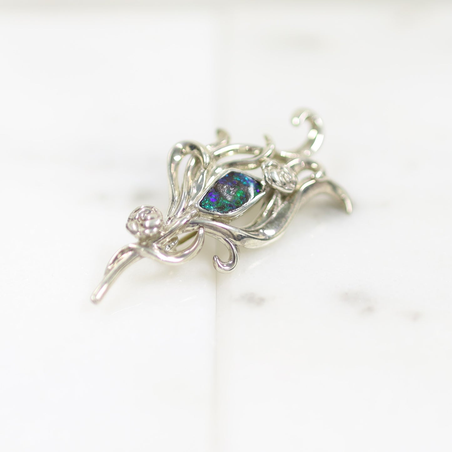 憧れ SV925ブローチ ボルダーオパール