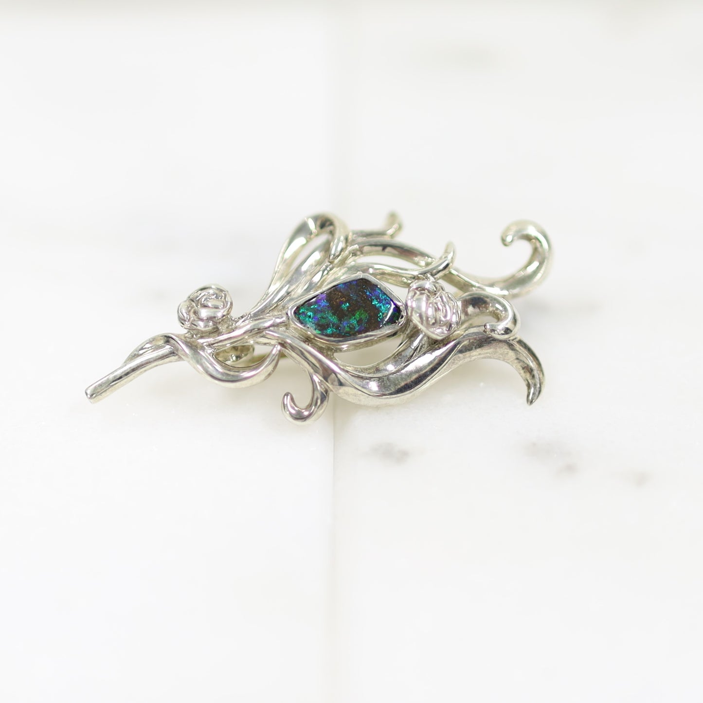 憧れ SV925ブローチ ボルダーオパール